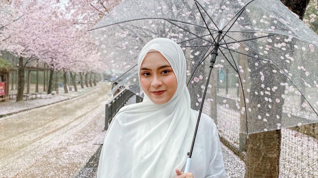 Wajib Coba! 3 Inspirasi Looks OOTD Street Style Korea Ala Bianca Kartika