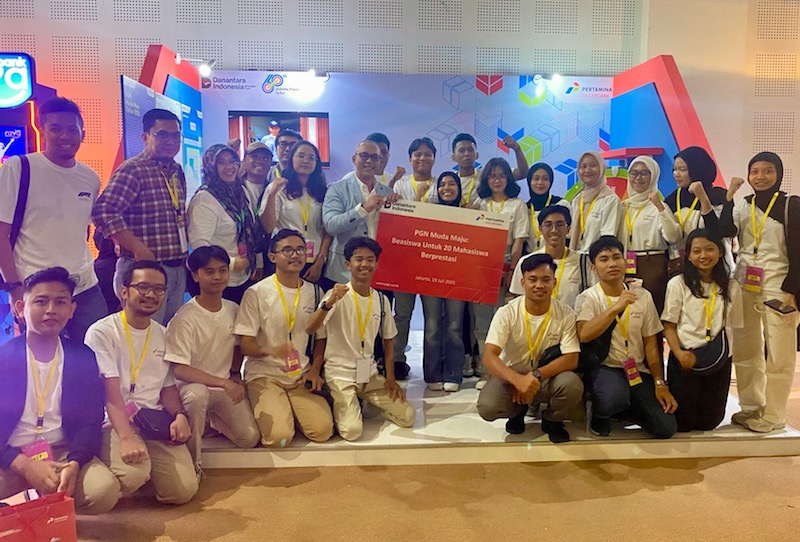 PGN Beri Beasiswa PGN Muda Maju ke 40 Mahasiswa Berprestasi di Puncak YOTNC 2025