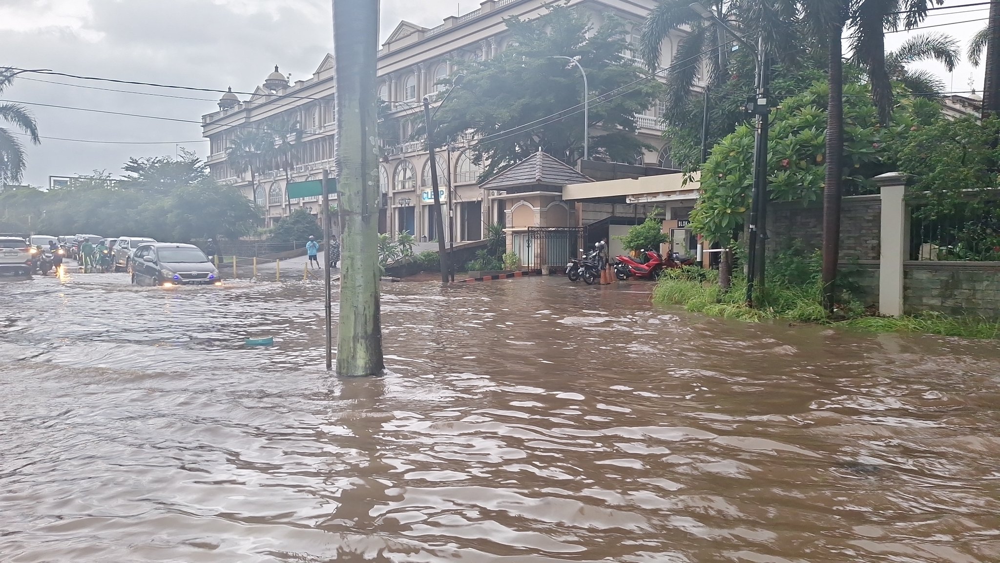 Deretan Genangan Banjir Akibat Hujan Deras di Jakarta Barat dan Jakarta Utara