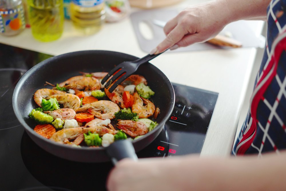 Cara Menghilangkan Bau Amis Pada Peralatan Dapur, Simak Tips Berikut