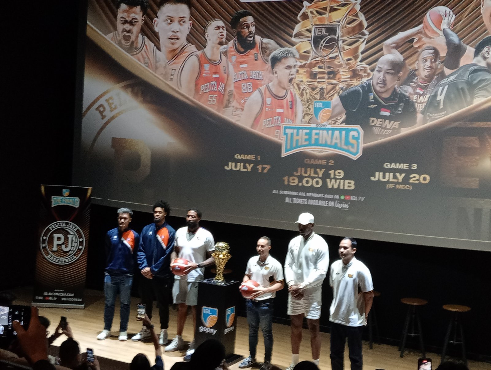 Final IBL 2025 Jadi Pertarungan antara Dua Sahabat