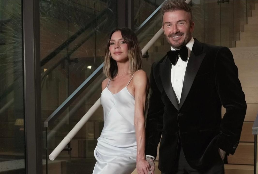 Pesan Menyentuh Hati Victoria untuk Beckham yang Patah Lengan