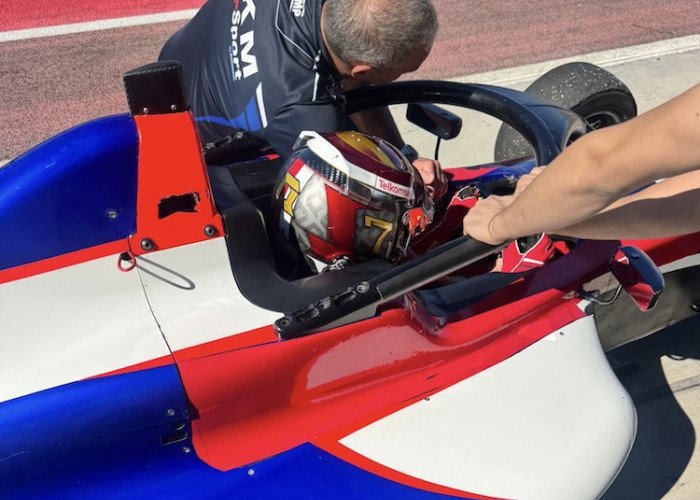 Qarrar Firhand Test Mobil Formula di Sirkuit Cremona