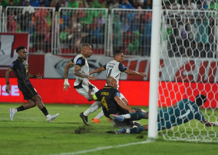 Sepuluh Pemain Persija Jakarta Taklukkan Malut United, Macan Kemayoran  Pepet Persib Bandung