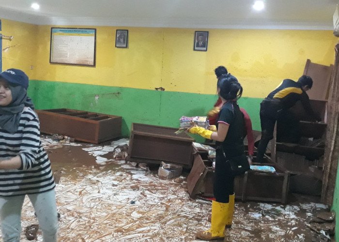 Disdik Gercep Perbaiki Sekolah-Sekolah Terdampak Banjir di Jakarta