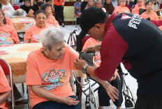 Ini Alasan Hotel Borobudur Perkuat Aksi Baksos Artha Graha Peduli di Panti Jompo