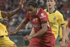 Liverpool Kalah dari Milan, tapi Slot Boleh Senang karena Dapat 'Mutiara'
